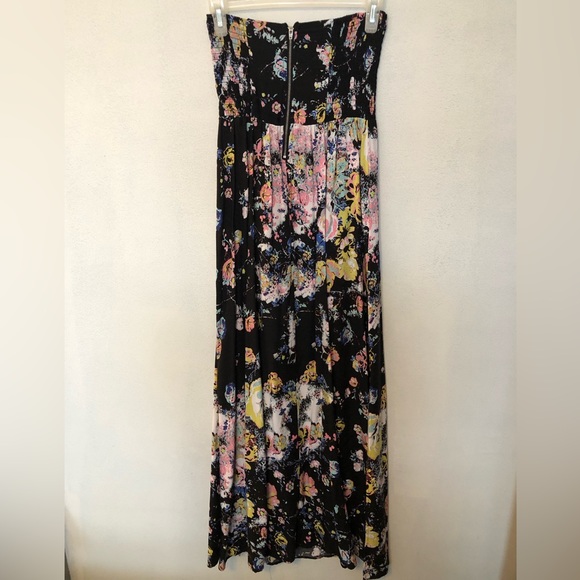 XS George Maxi dress. Zipper works. - Picture 7 of 8